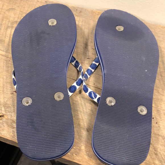 Vera Bradley flip flops 9-10 - Picture 6 of 7